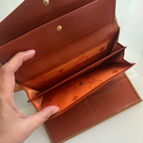 MCM COGNAC VISETOS TRIFOLD WALLET a WITH CARD HOLDER - Picture 8 of 16